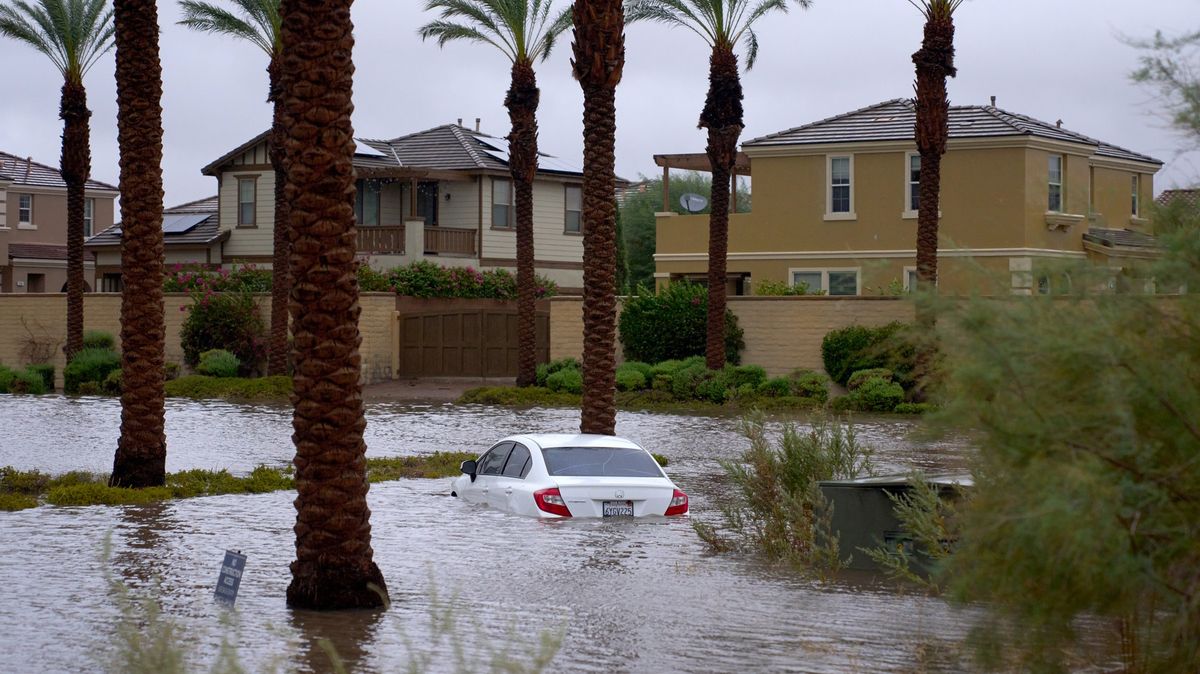 Tropická bouře Hilary zasáhla Los Angeles